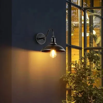 Retro Style Villa Courtyard Wall Lamp