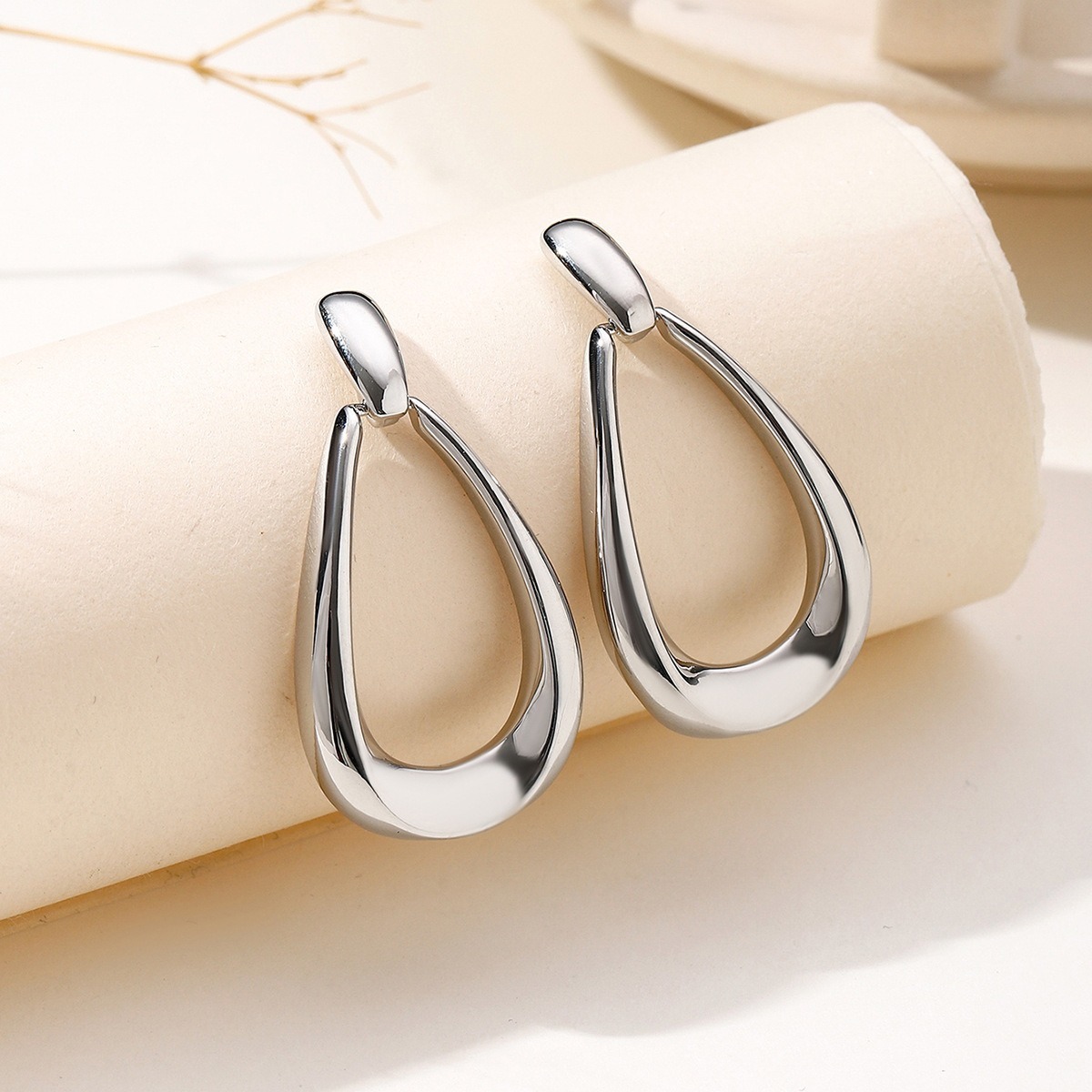 Korean-style Vintage Teardrop Earrings For Women