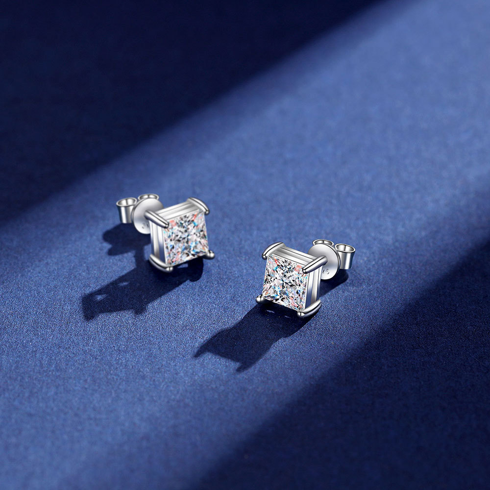 Minimalist And Elegant Princess-cut Square Stud Earrings thumbnail 5