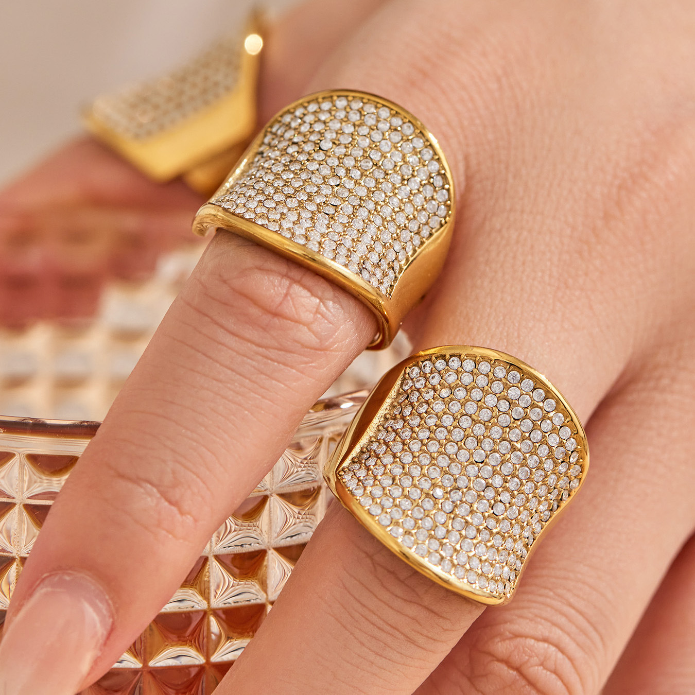 Side-opening Stainless Steel 18k Gold-plated European And American-style Ring For Women