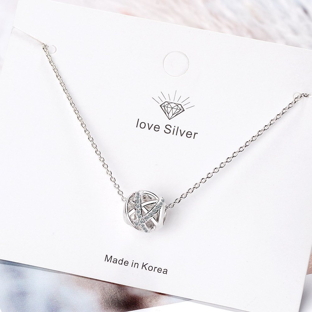 Female Minimalist Diamond Studded Hollow Necklace