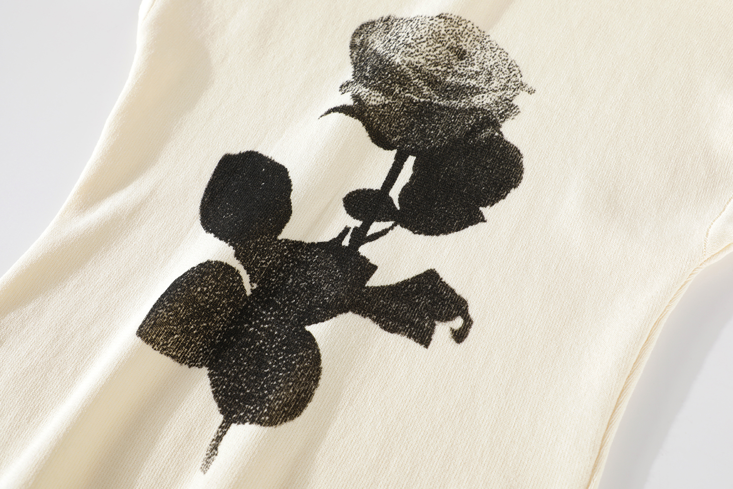 Design Rose Sleeveless Jacket Short-sleeved Slim T-shirt Top