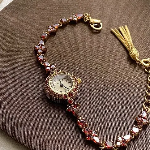 Vintage Square Watch For Women A Dainty