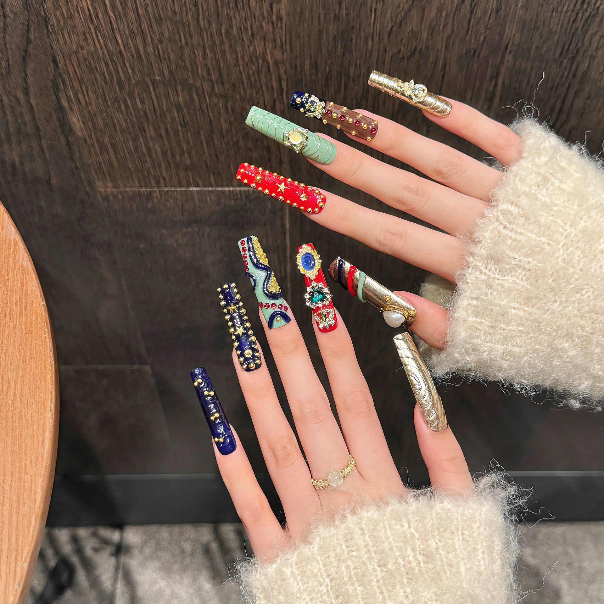 Three-dimensional Metallic Fully Diamond-encrusted Intricately Crafted Broken-style Wearable Nails
