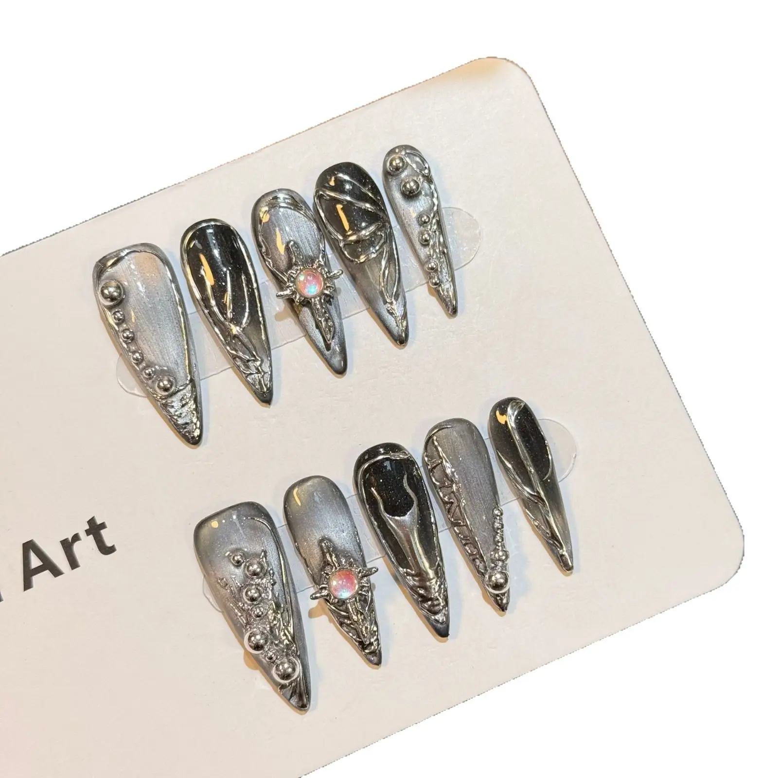 Long-pointed Heavy Metal Dark Wind Cat's Eye Irregular Armor