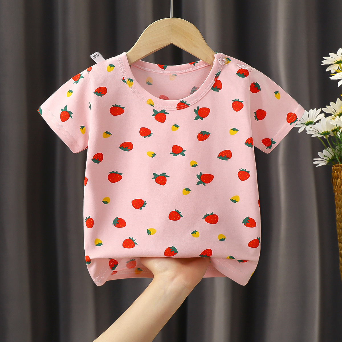 Short T Shirt Strawberry