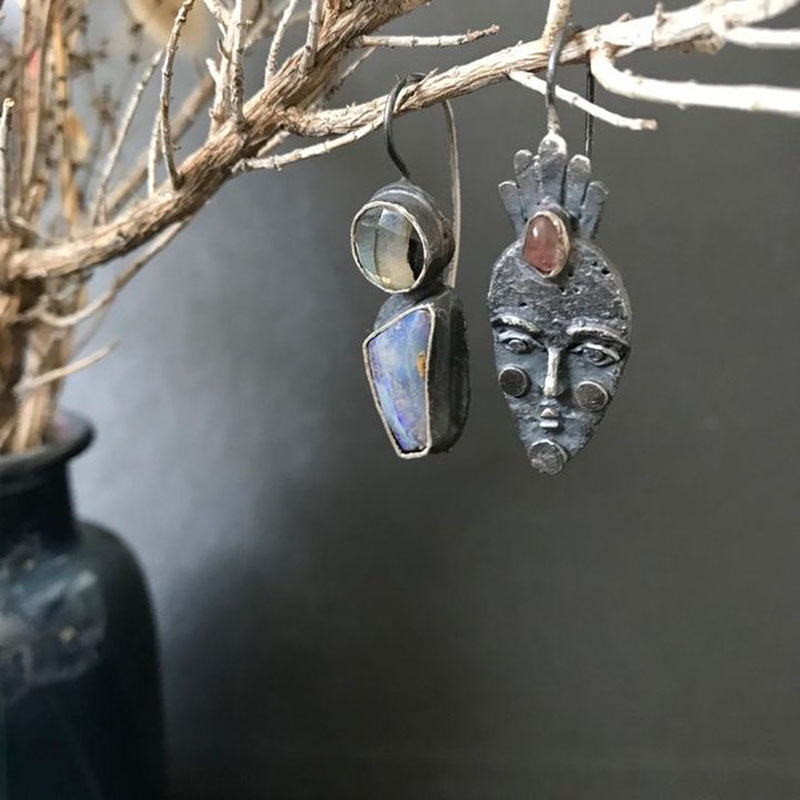 Creative New Design Carved Human Face Pattern Earrings