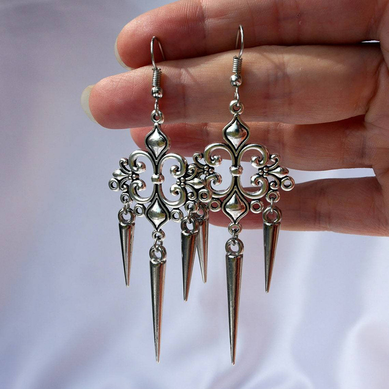 Long Tassel Ear Hooks With A Minimalist High-end Light-luxury And Vintage Vibe