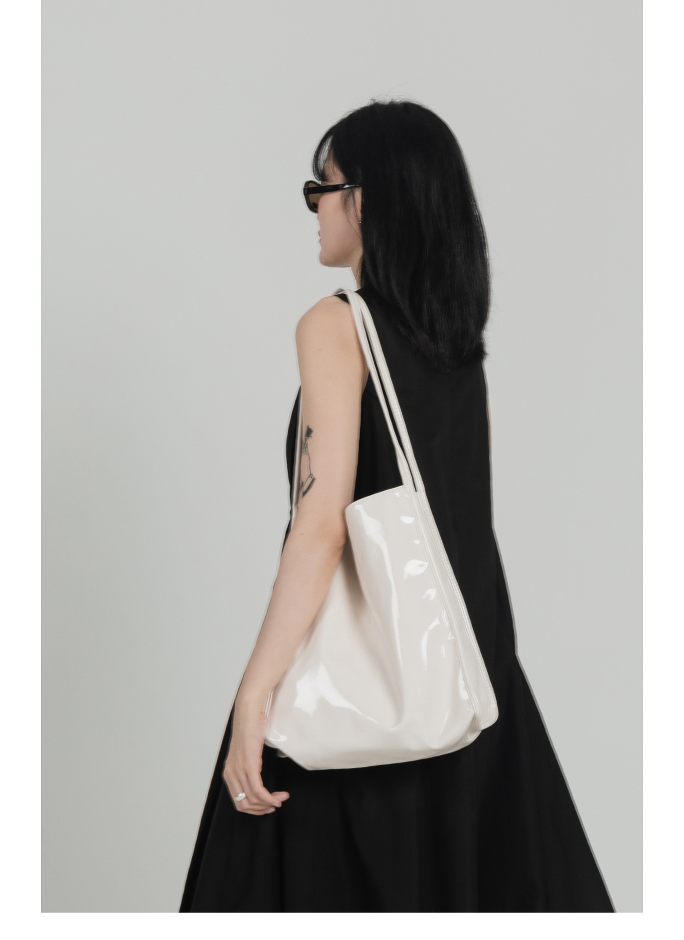 Title 14, Bolsa de ombro New Ins Soft Patent Leather com ...