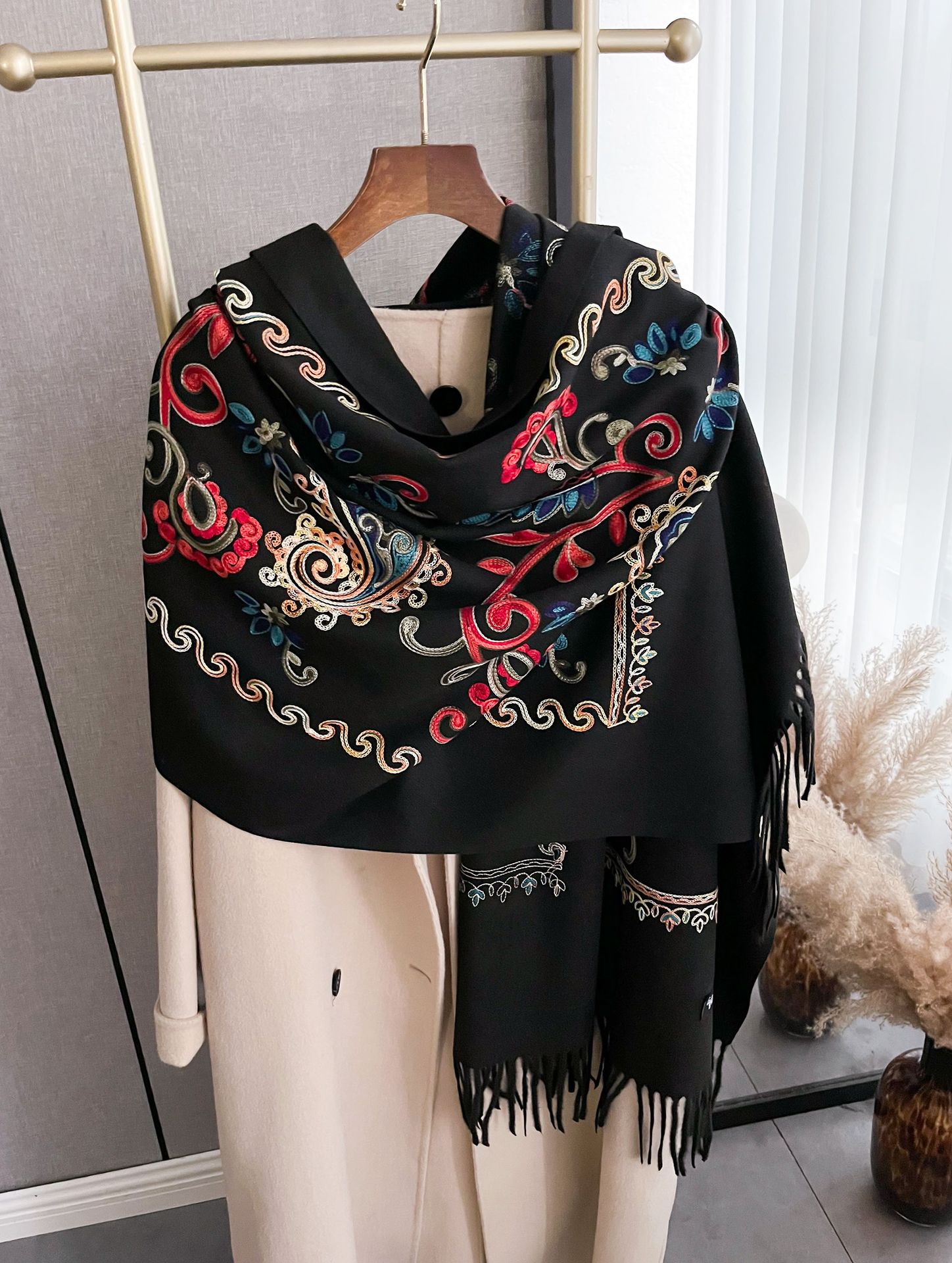 Title 9, New Cashmere Ethnic Style Embroidery Tassel Sca...