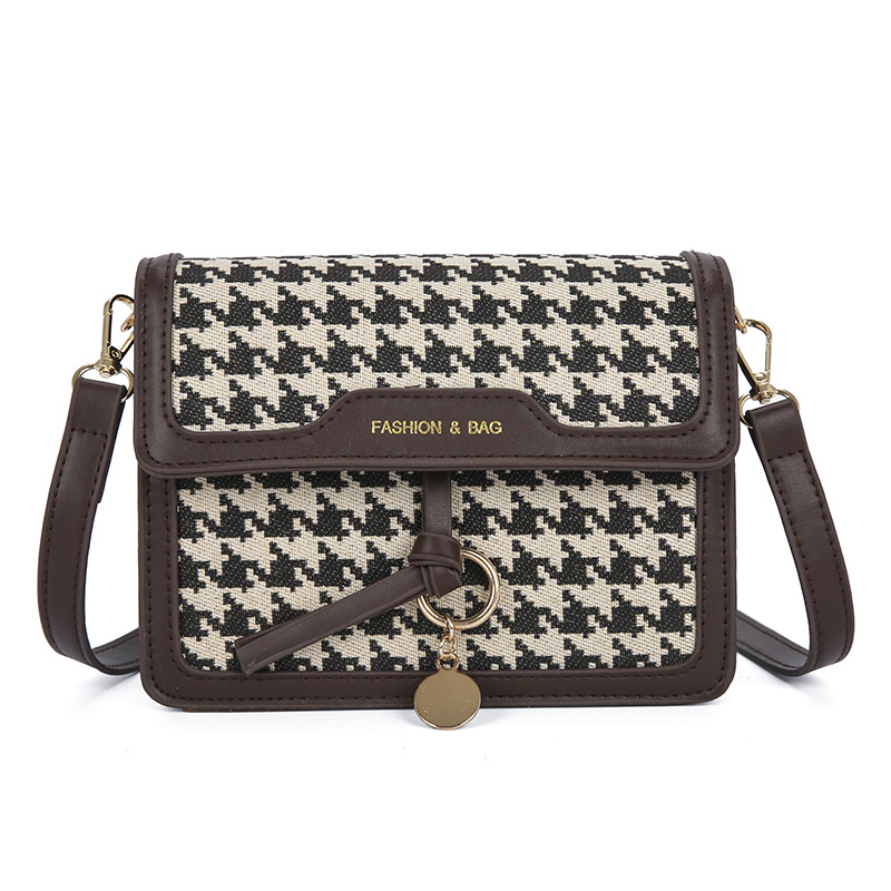 Small Houndstooth Brown