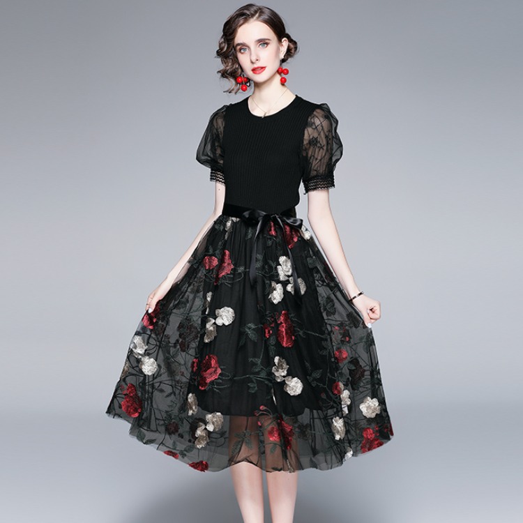 Bubble-Sleeve Mesh Embroidered Dress, picture 6 of 8