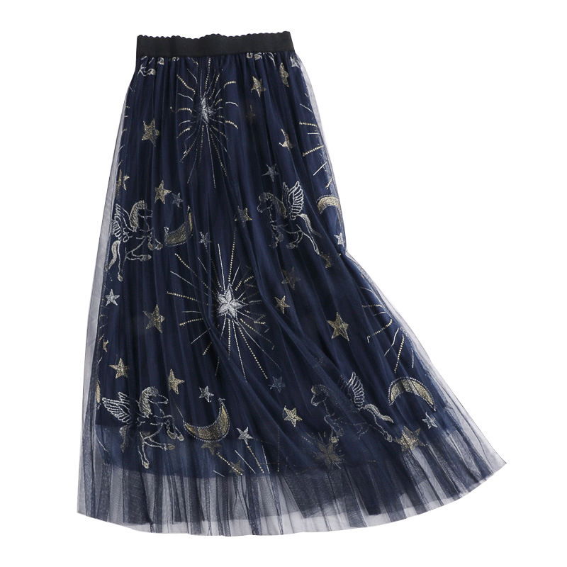 تنورة شفافة بتطريز عالية الخصر