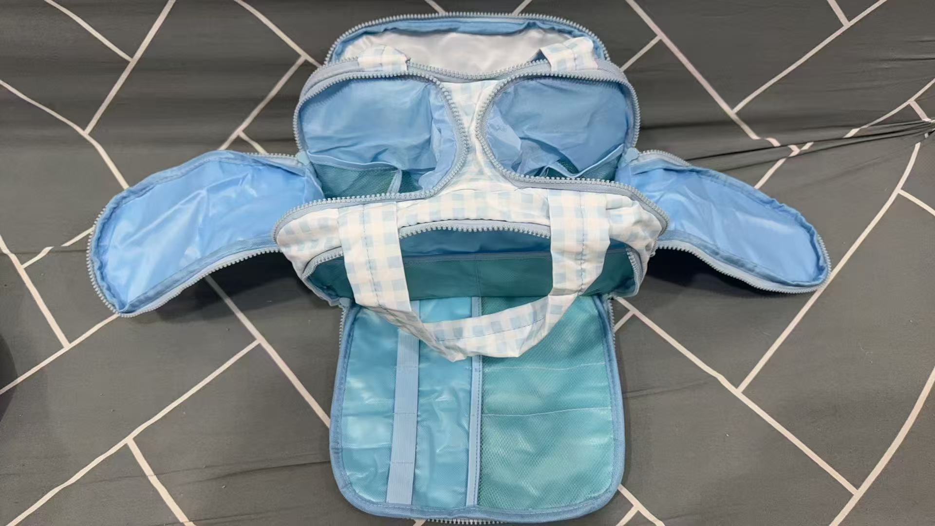 https://cf.cjdropshipping.com/quick/product/80551982-eedf-45d2-a7aa-0ee15f7971aa.jpg
