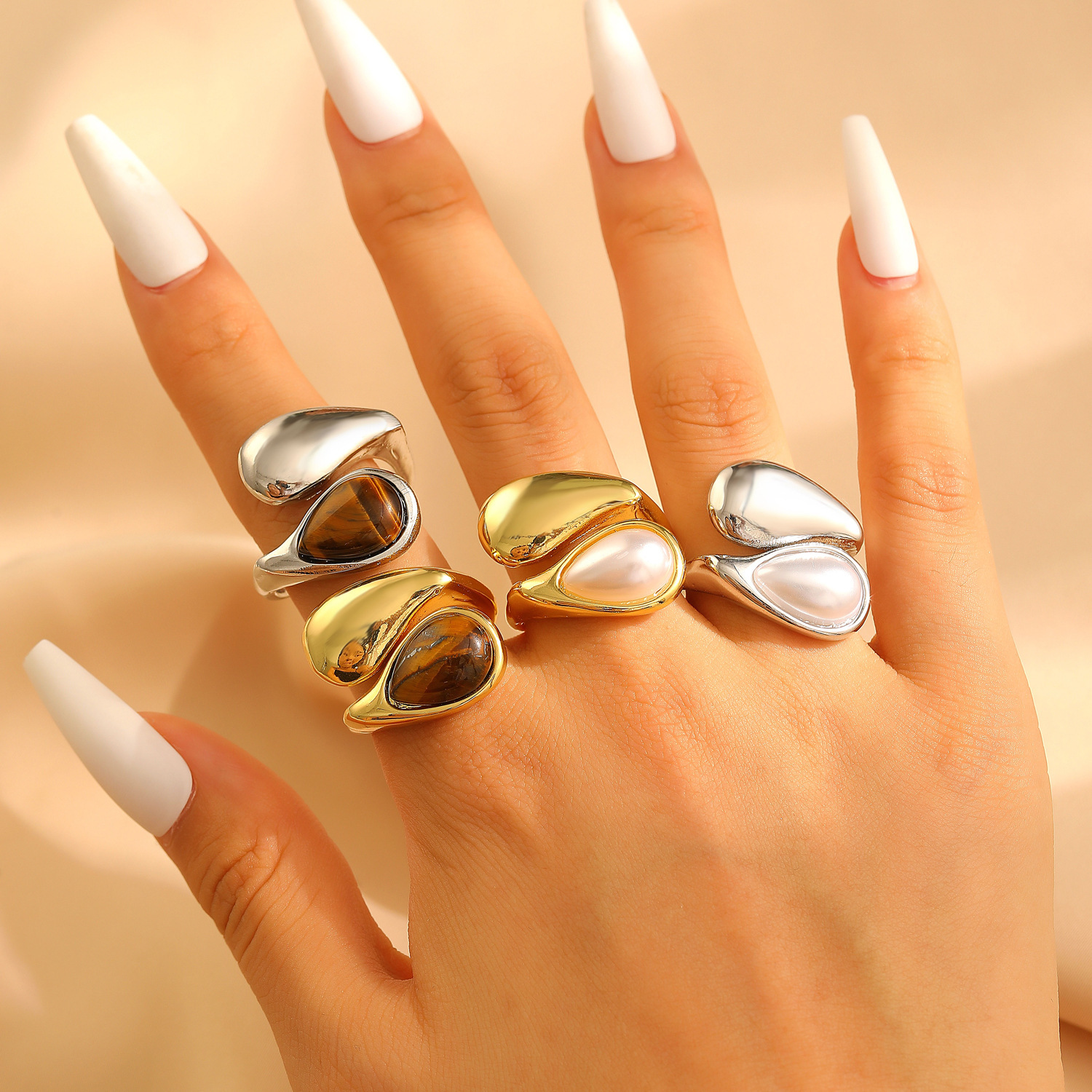 Retro Elegant Water-drop Ring