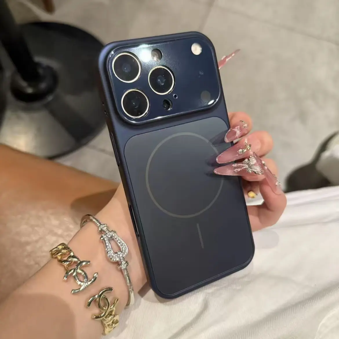 Solid Color All-inclusive Magnetic Phone Case Nano