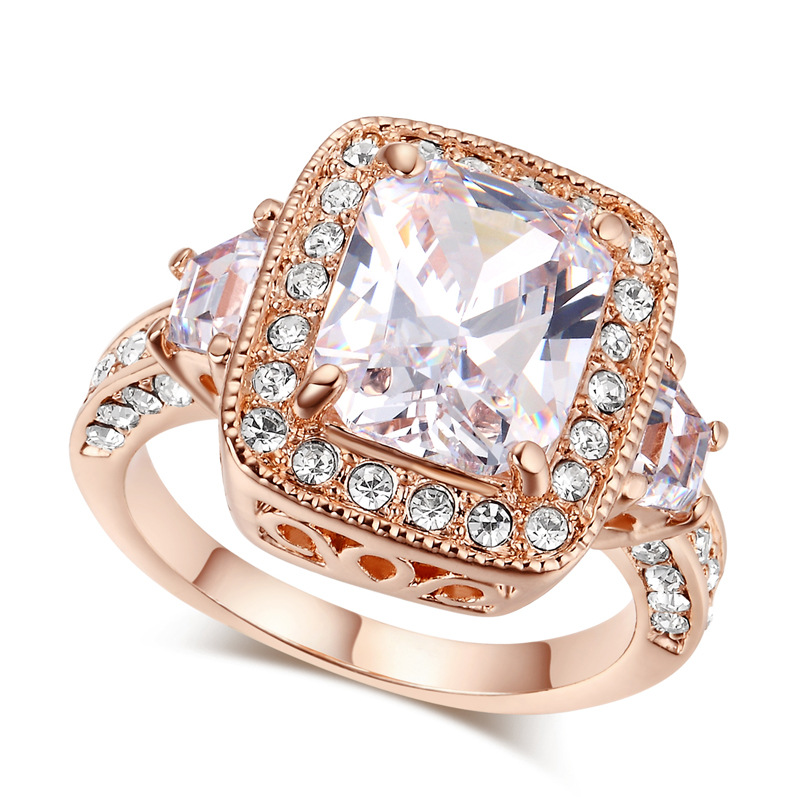 Fashion Inlaid Zircon Rose Gold Plated Ring