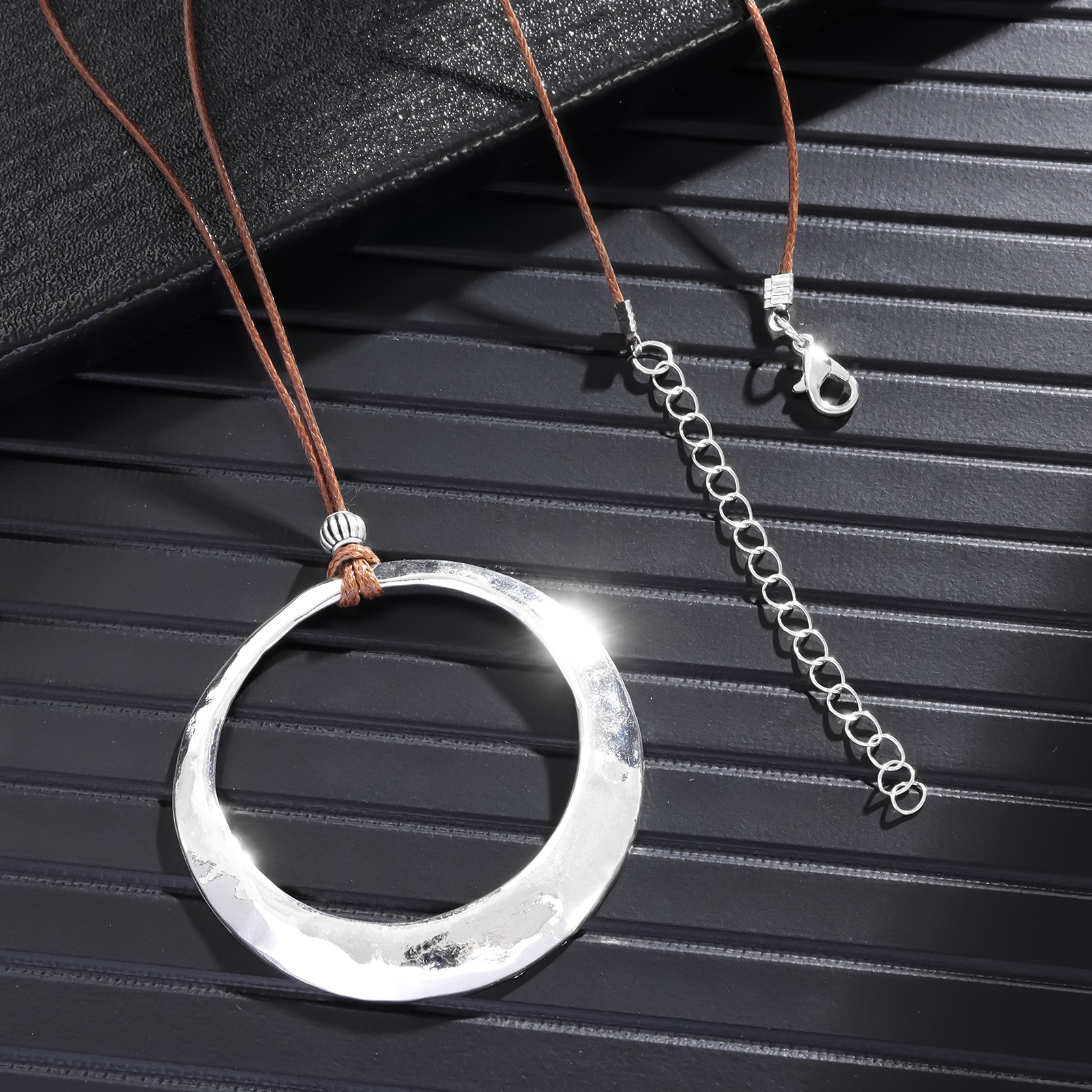 Ring Design Alloy Pendant Necklace For Women