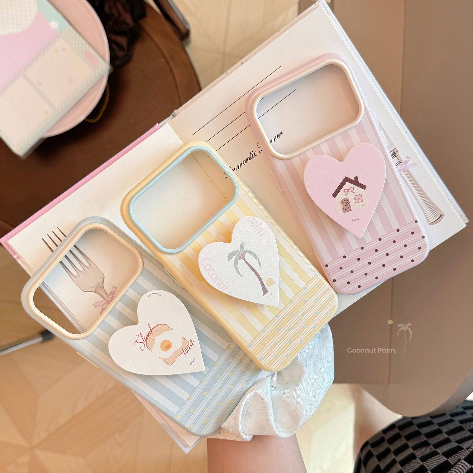 Funda celular rayas antacaída soporte incorporado