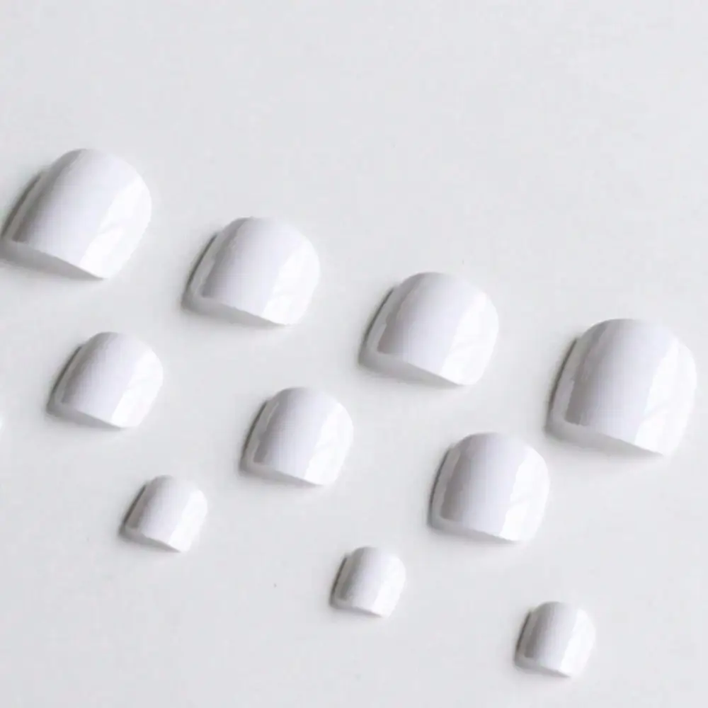 Solid-color White Press-on Toe Nail Tips Minimalist Design