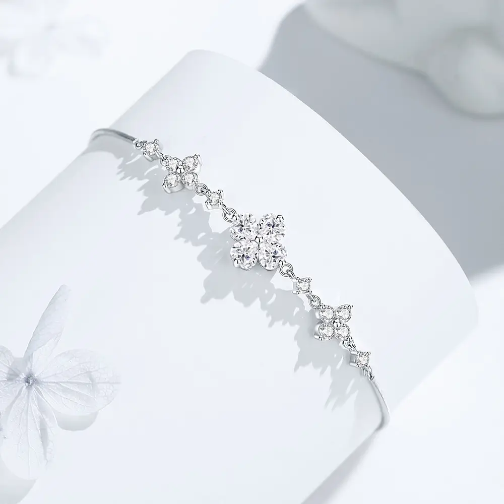 New Chinese-style Fairy Bracelet With Heart-shaped Flower Design Adjustable
