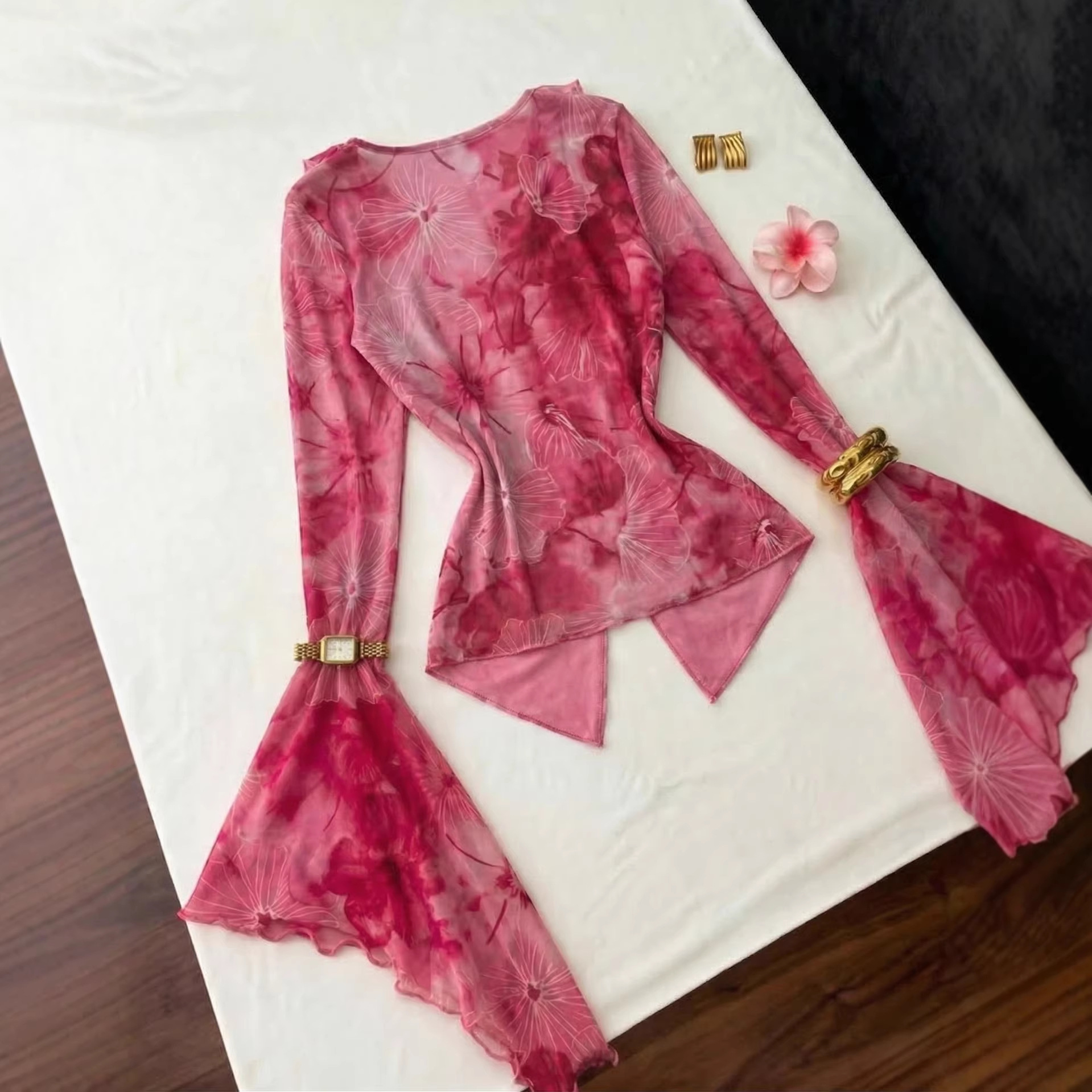 Lace-up Waist With Flared Sleeves And Ruffled Irregular Hem