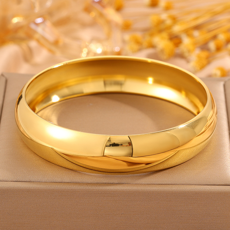 Moms Non-fading Titanium Steel Bracelet Round Bangle