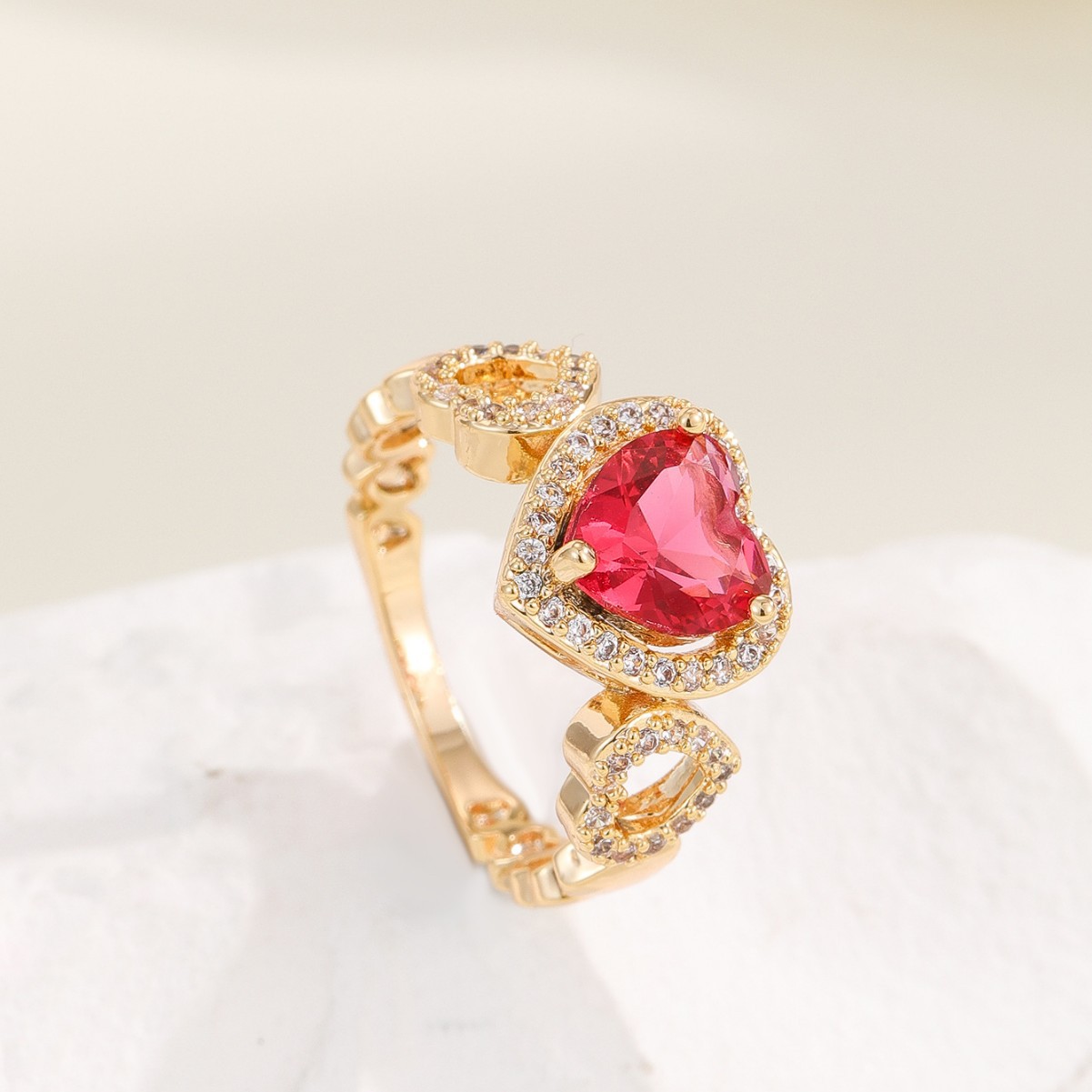 Gold-plated Copper Three-heart Ring Round Shape