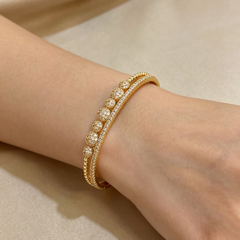 Light-luxury-style Elegant Geometric Hollow-out Bracelet