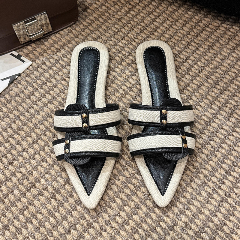 Slip-on Flat Slippers 24 82bbed51 fab5 40fe a45b 6ddd7d885005