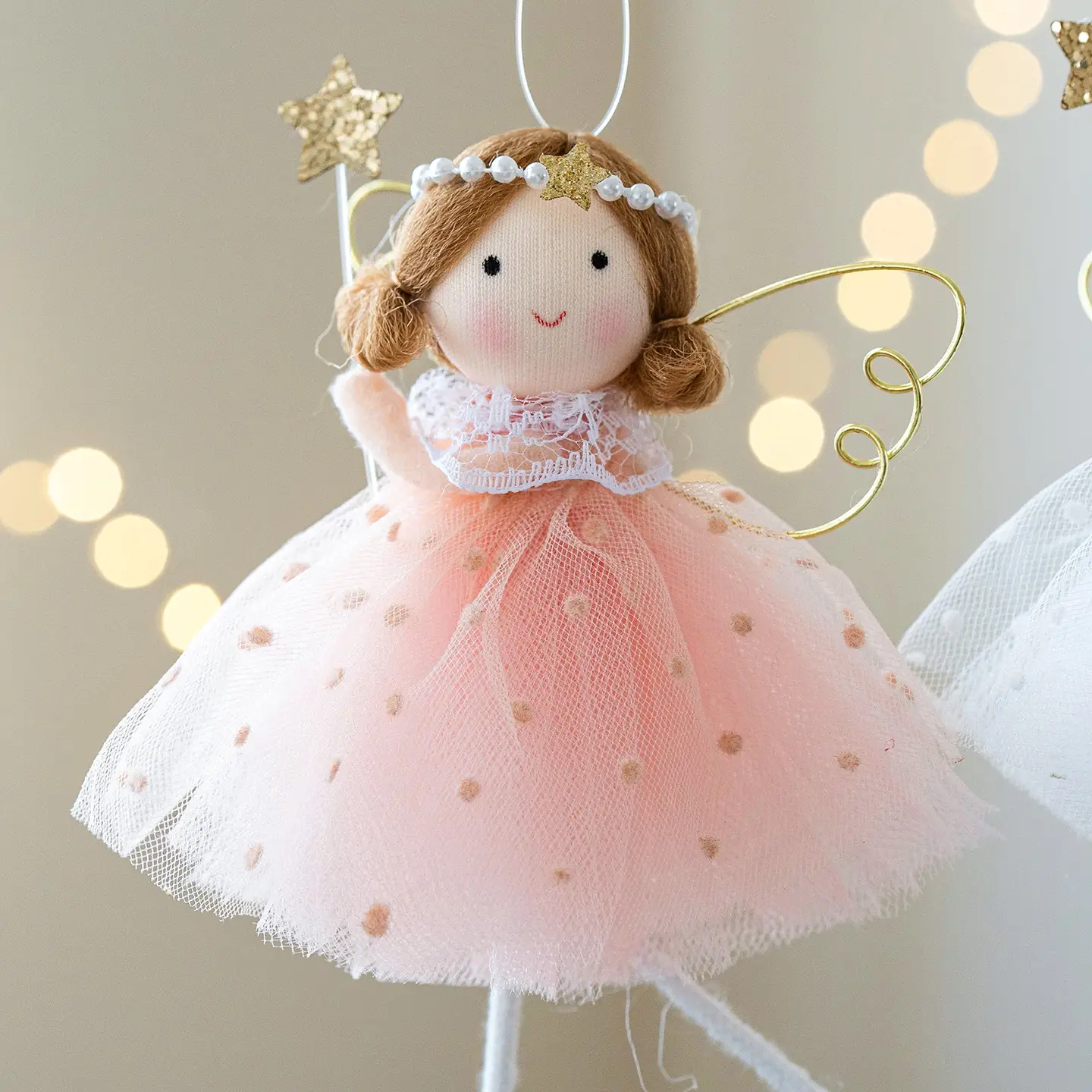 Creative Lifting Heart Girl Cute Fairy Tale Style Girl Heart