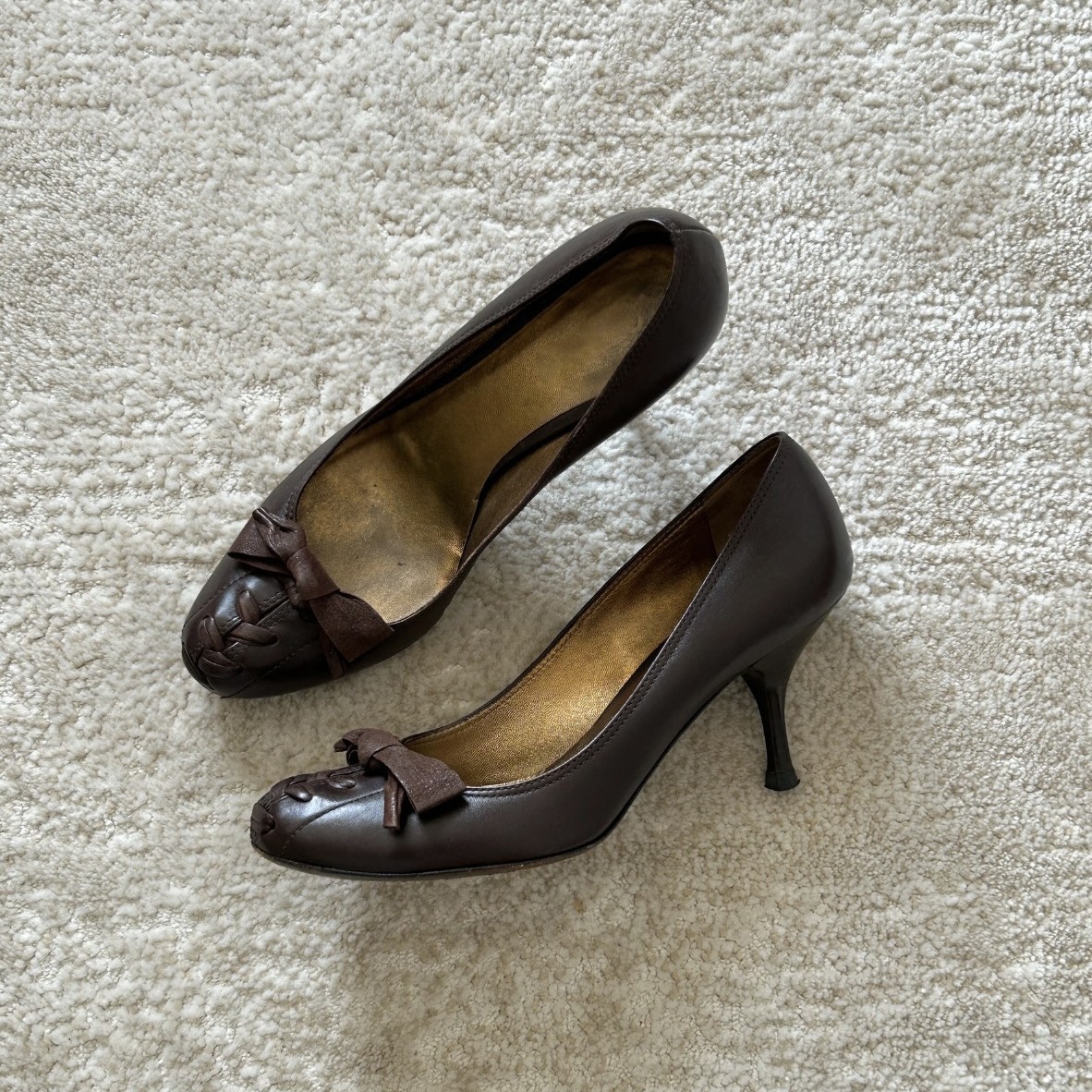 Women Low Cut High Heeled Shoes With A Bow Decoration