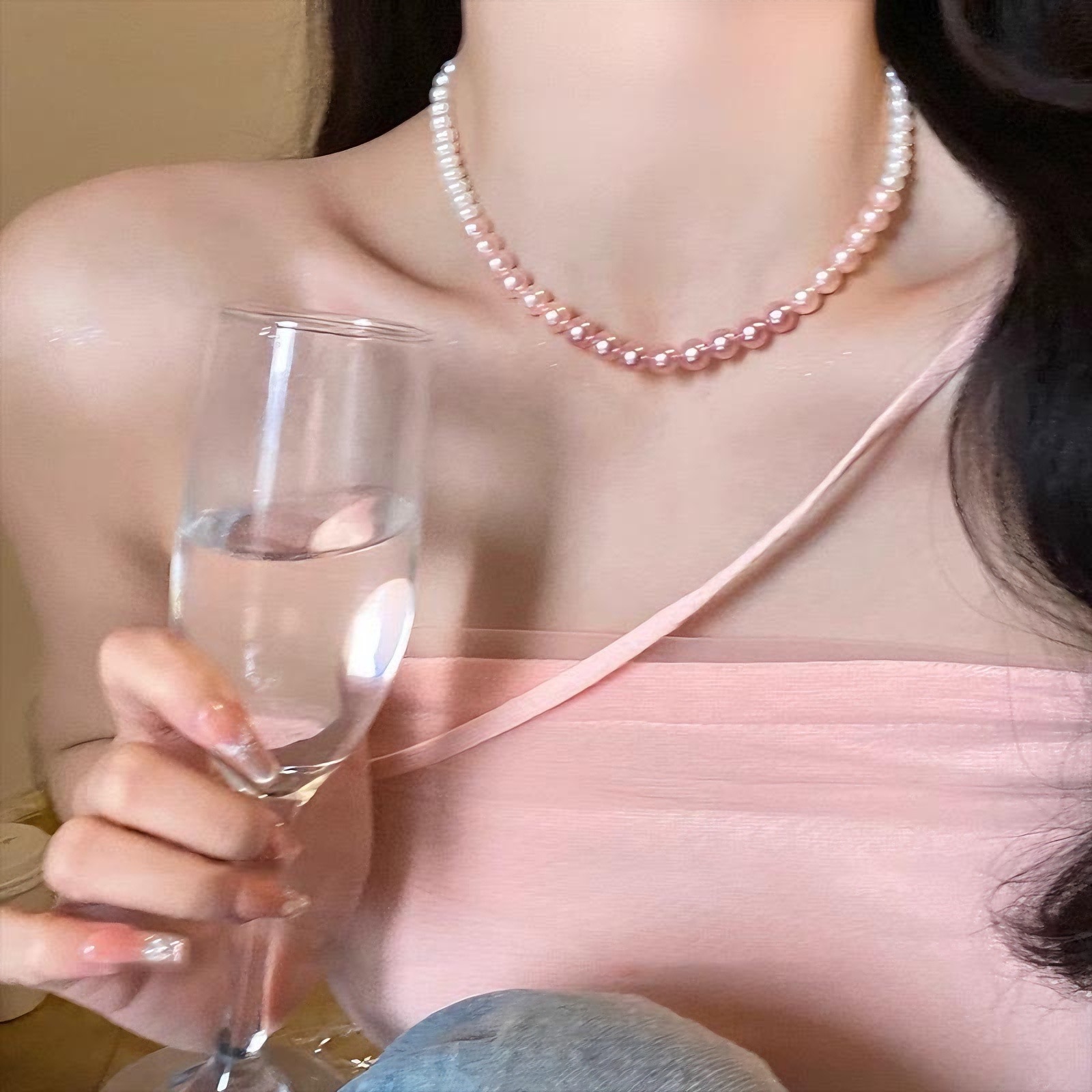 Fashionable Gradient Pearl Necklace For Women