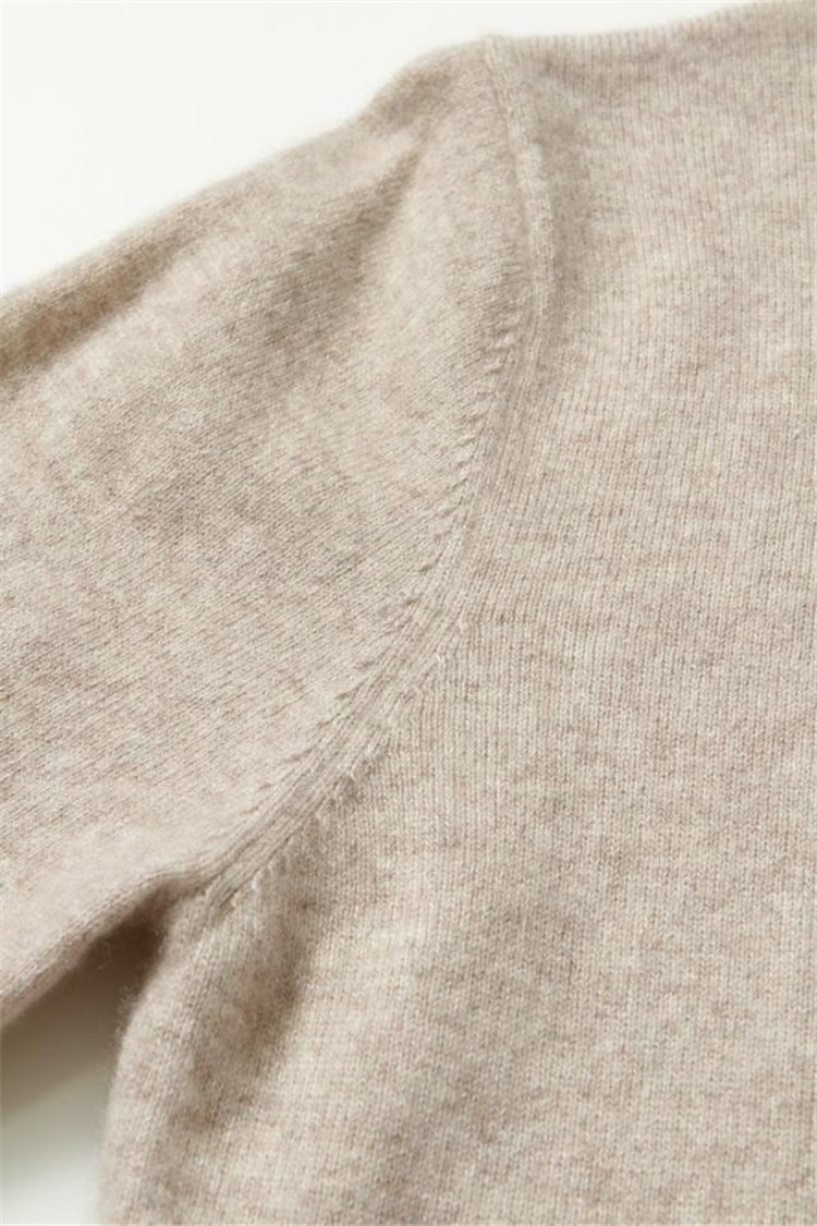 Title 5, V-neck sweater