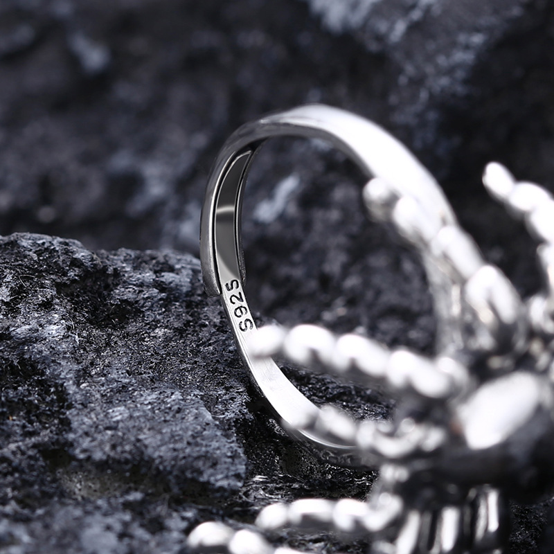 925 Sterling Silver Glossy Spider Ring Skull