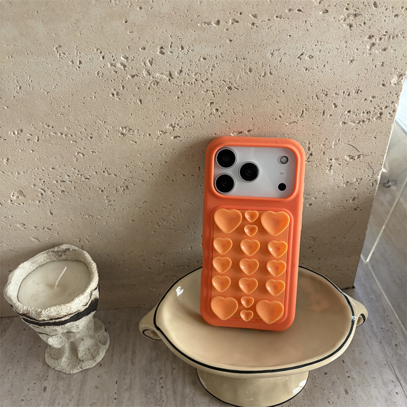 Heart pattern silicone iPhone case drop-proof