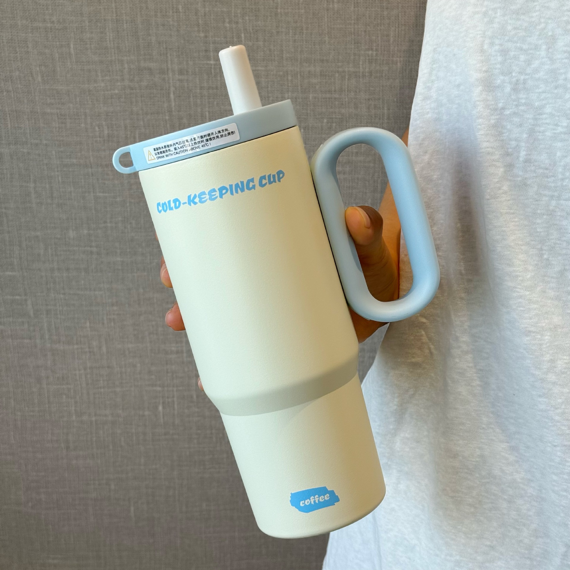 Portable Handle-equipped Cold-water Cup For The Car