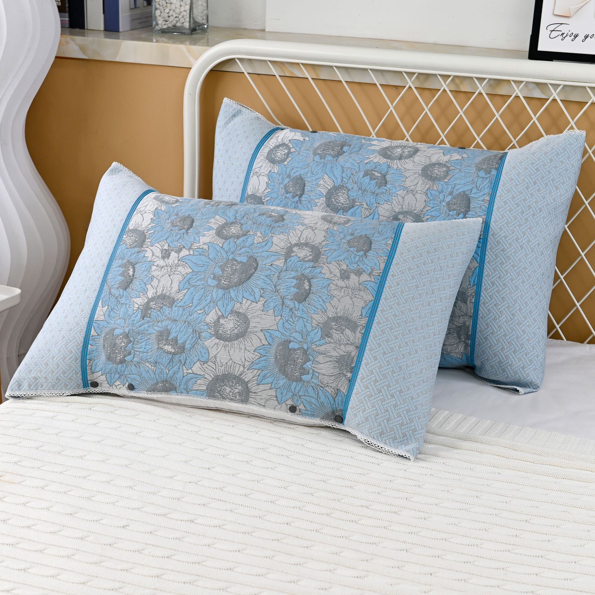 Magic Pillowcase Thickened Pilling-resistant And Lint-free Pillow Insert Cover