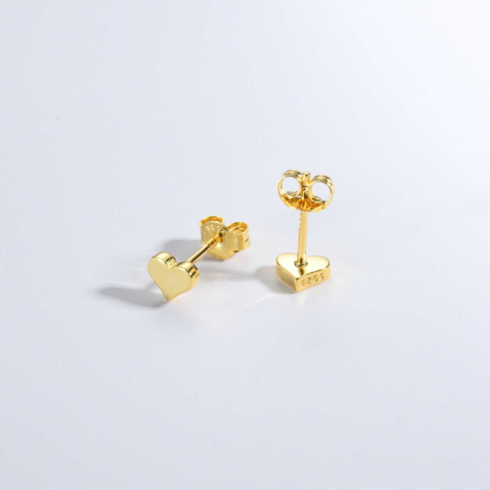 Women's Heart-shaped Simple Retro Stud Earrings