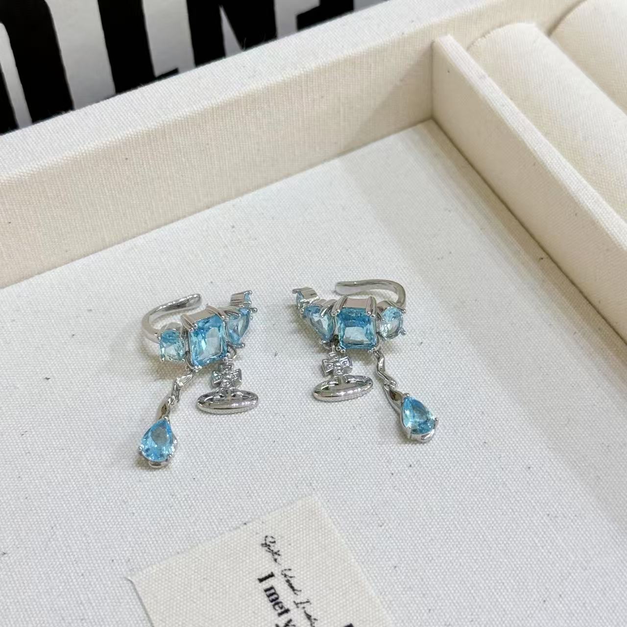 https://cf.cjdropshipping.com/quick/product/84981f8a-27f7-4fb8-bb4a-1d0d48497eba.jpg