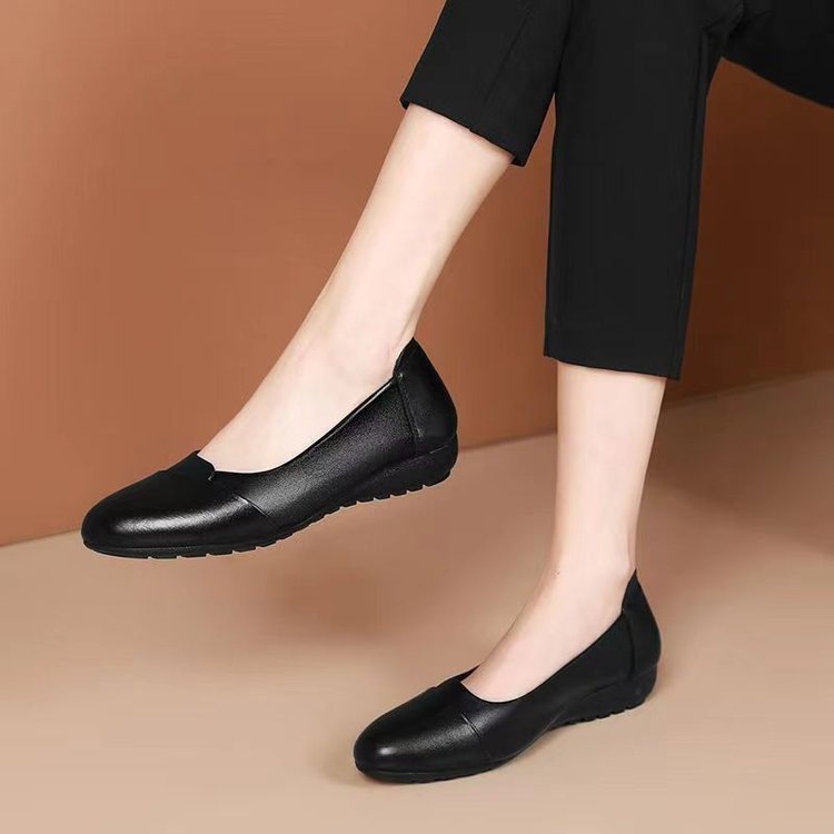 Low-Heeled Wedge Flats, picture 5 of 6