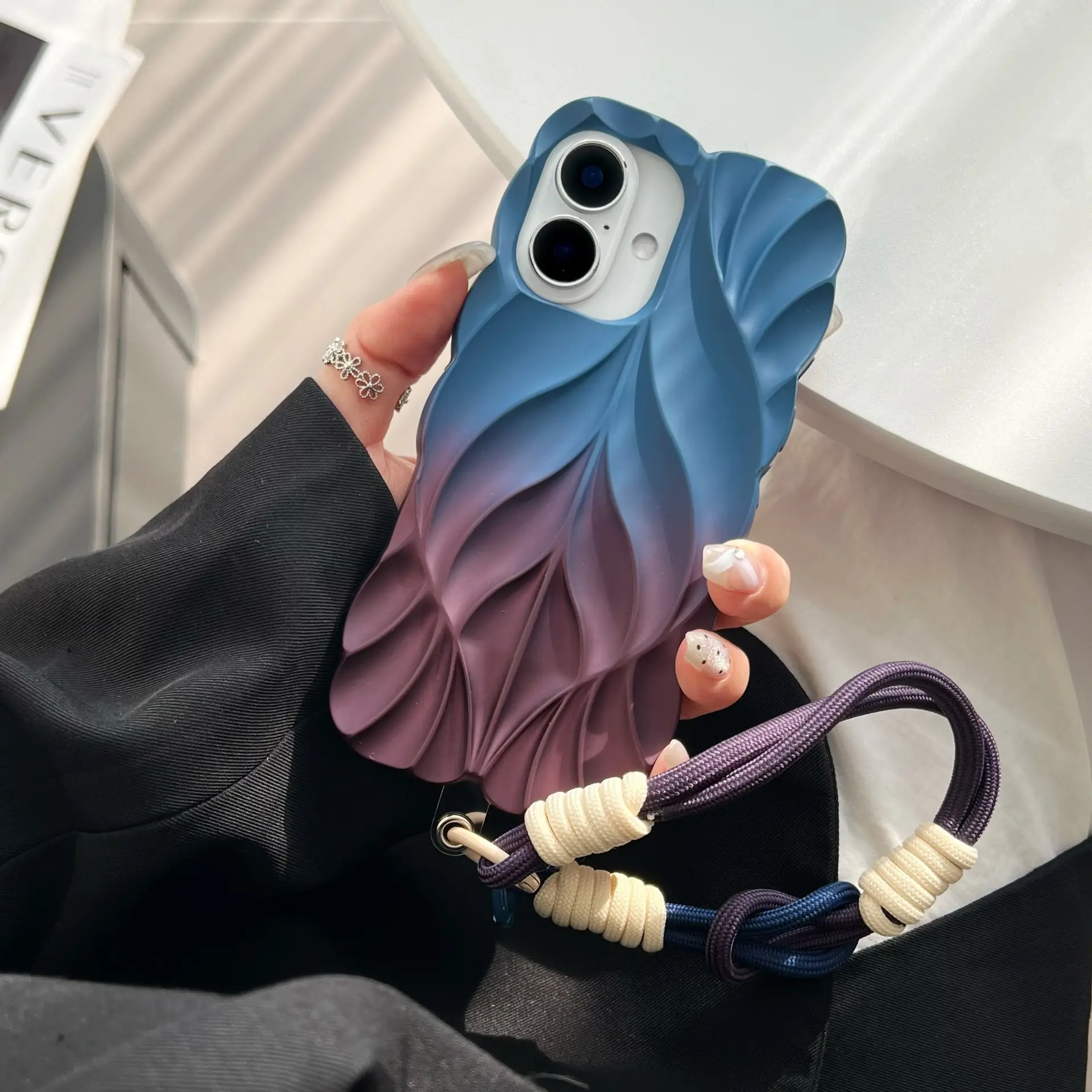 Personalized Ins Style Leaf Pattern Gradient Phone Case