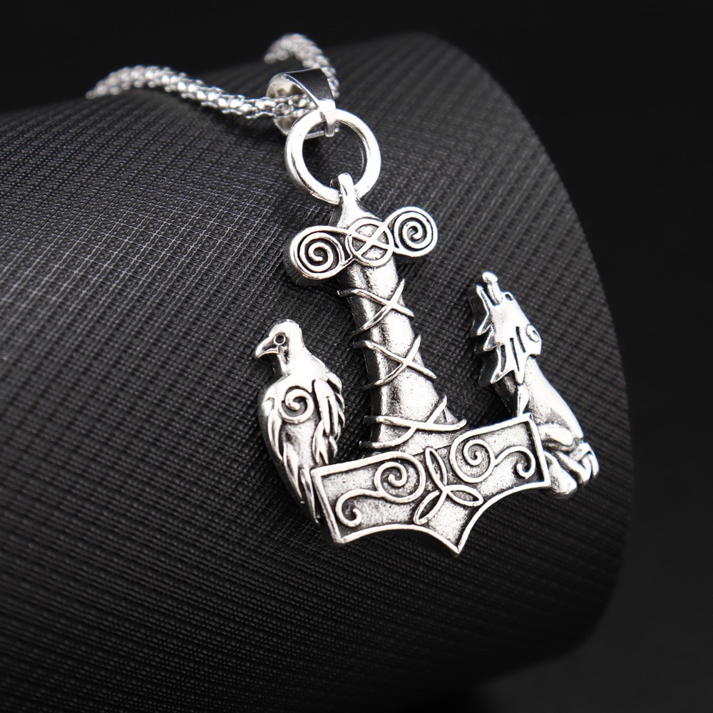 Nordic Scandinavian Viking Wolf Hanging Necklace