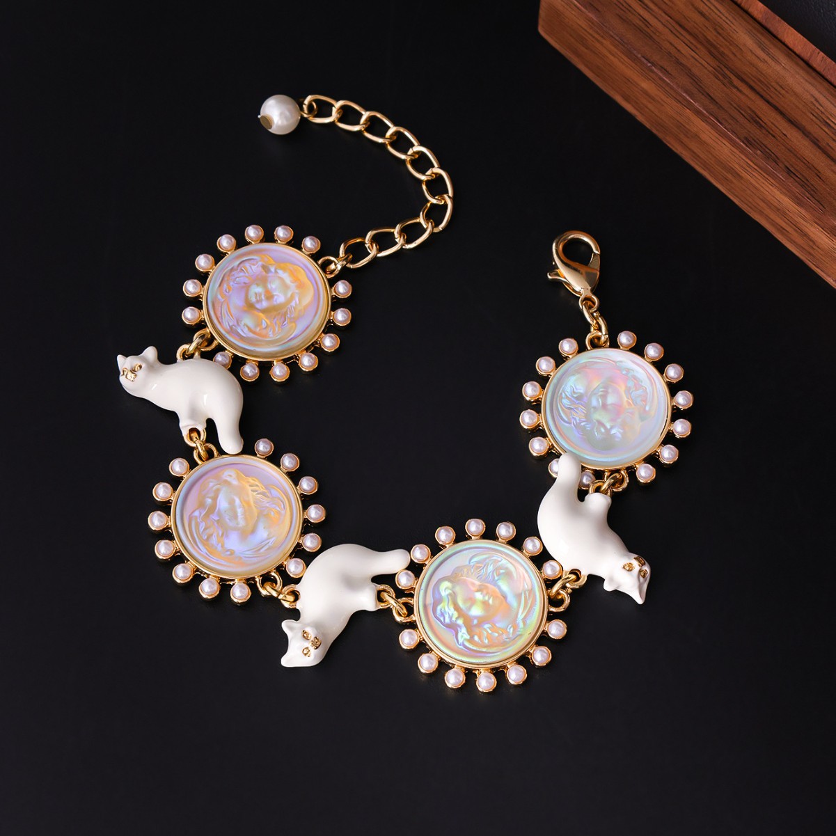 https://cf.cjdropshipping.com/quick/product/84eefc22-4ce9-4832-8f66-04675c8ed9cf.jpg