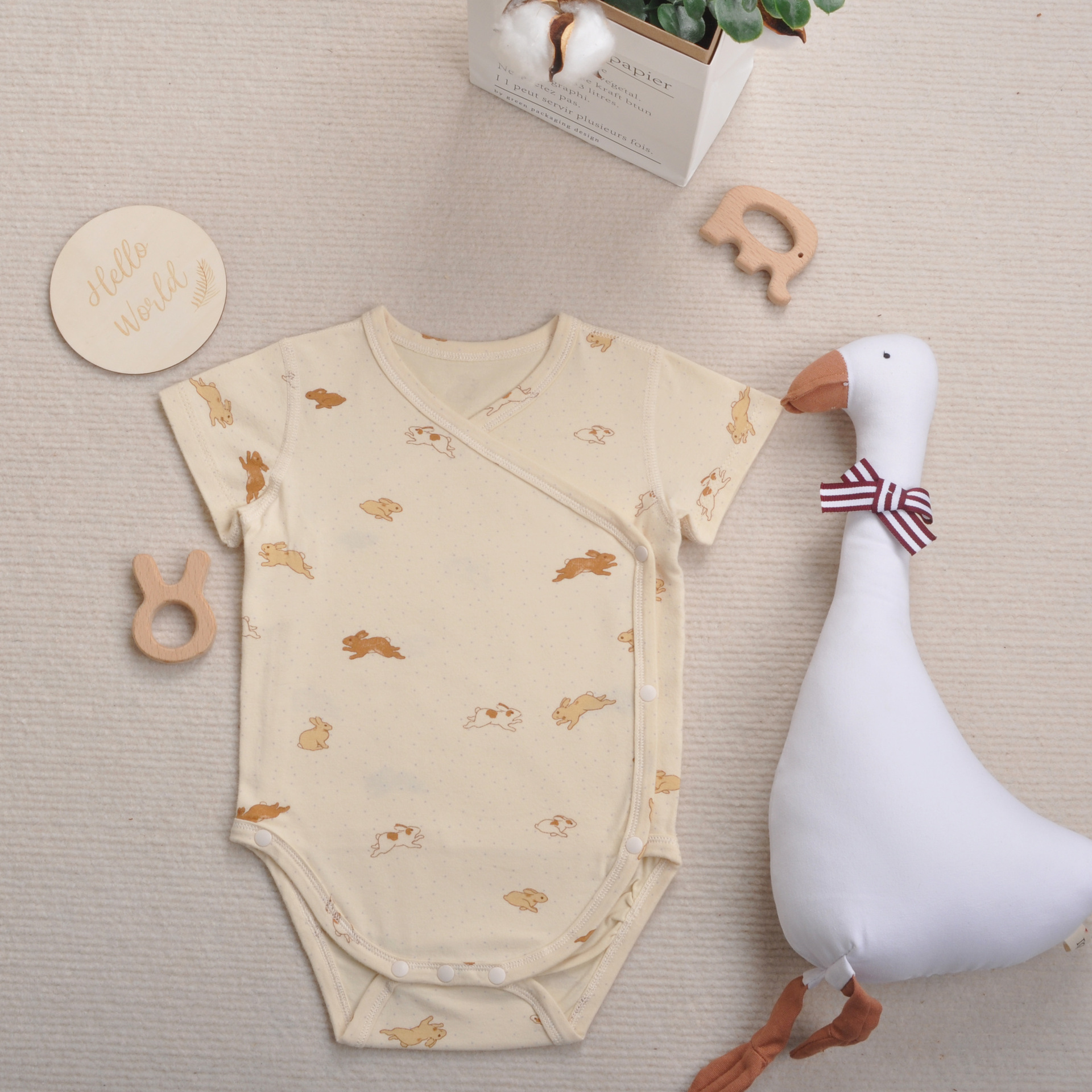 Baby's Cotton Comfortable Boneless Onesie Three Short-sleeved Corner Romper
