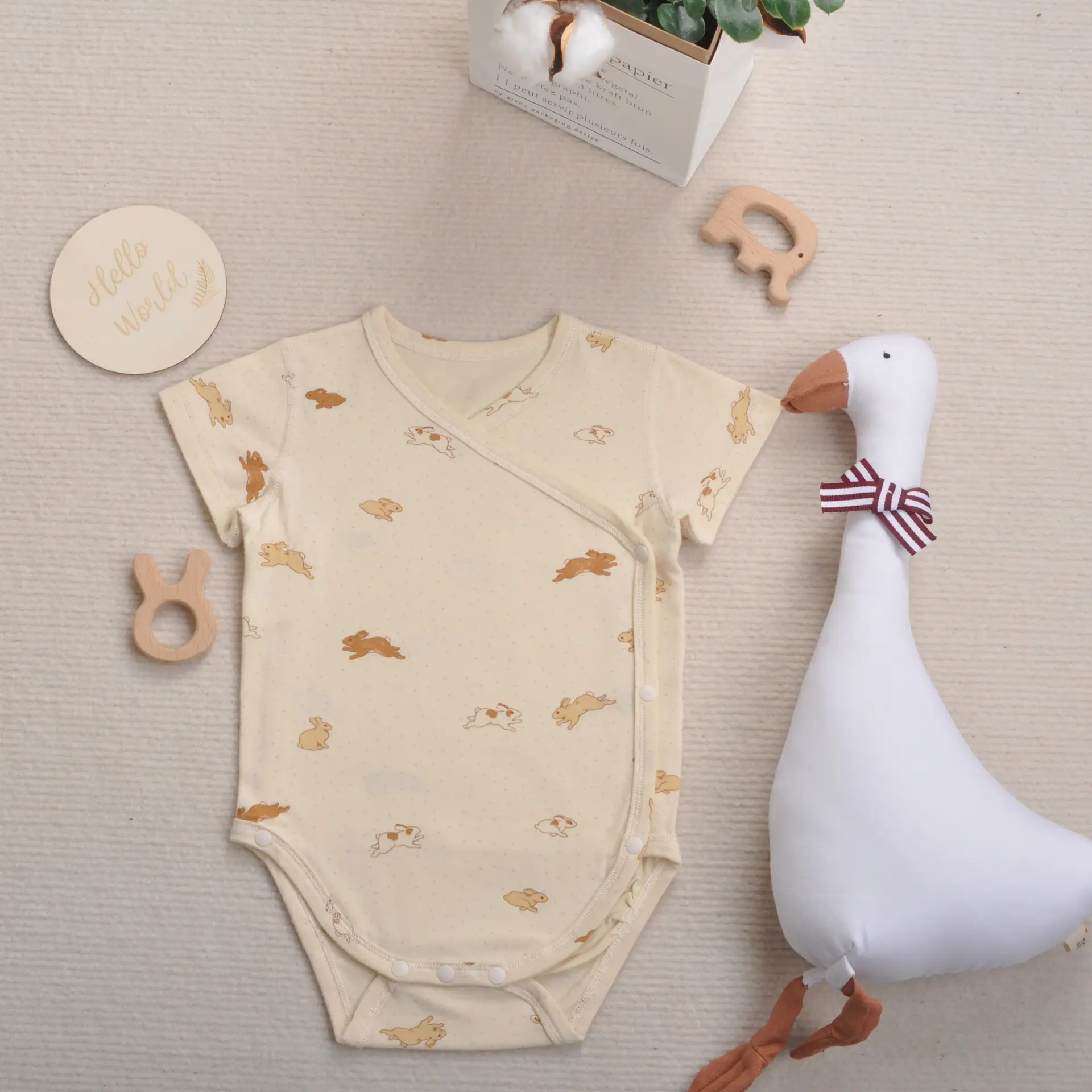 Baby's Cotton Comfortable Boneless Onesie Three Short-sleeved Corner Romper
