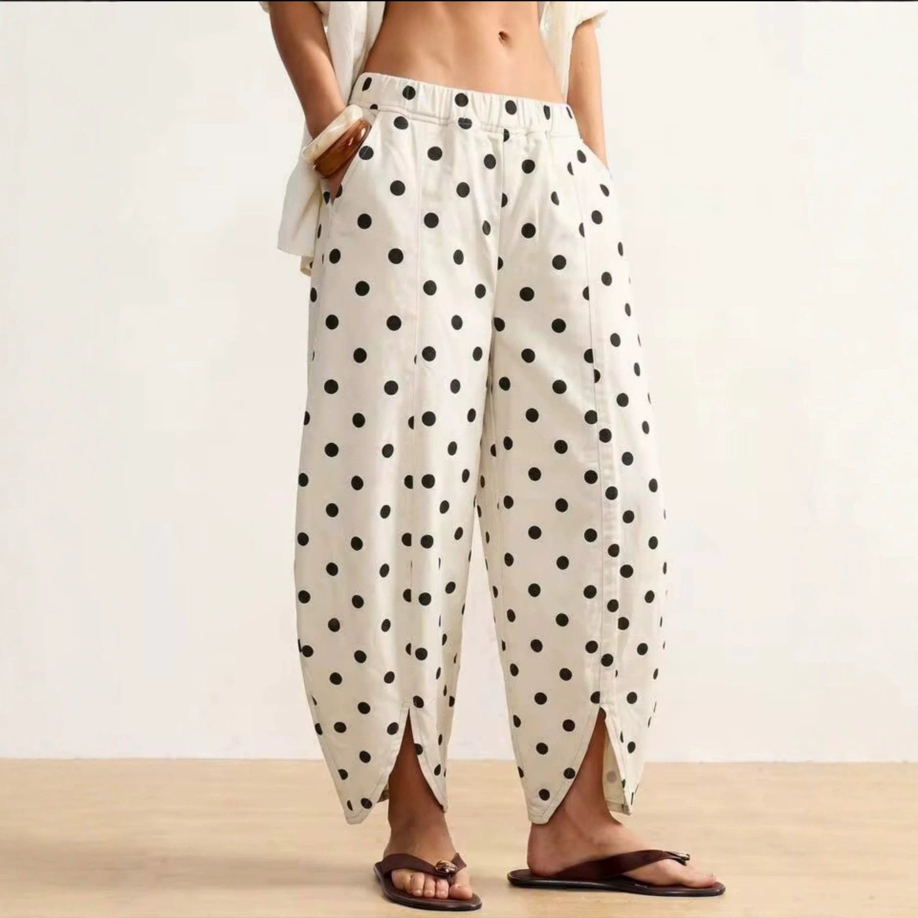 https://cf.cjdropshipping.com/quick/product/85778f34-6296-4410-b71e-0401b463741c.jpg