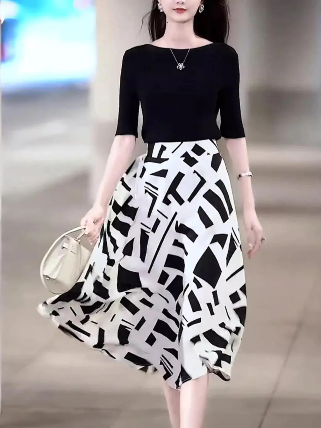 Women's Summer Top Dress Two-piece Suit - Black Coat Flower Skirt