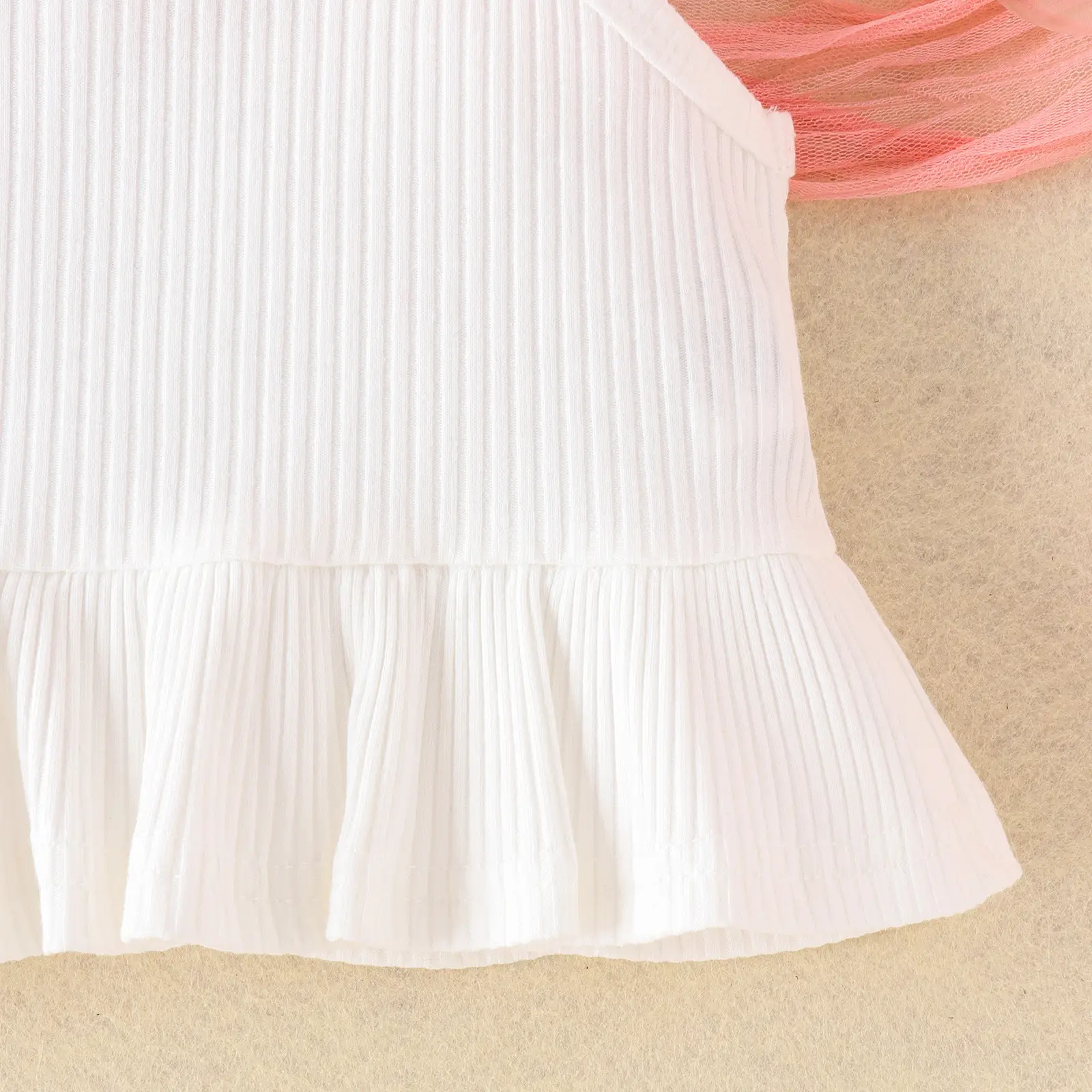 Girls' Fashion Solid Color Suspender Top Triangle Bottom-covering Shorts Two-piece Set