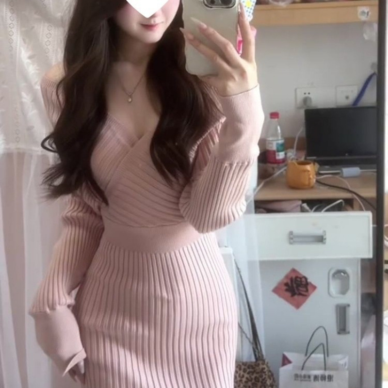 Long Sleeve Womens Sheath Dress For Fallwinter With A V Neck 3